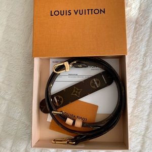Louis Vuitton adjustable shoulder strap 16 mm Monogram